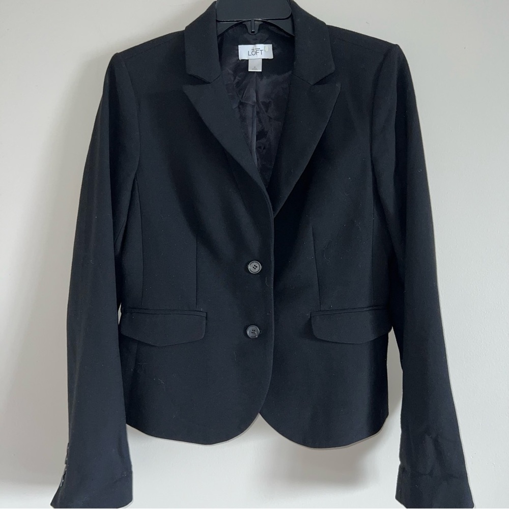 Loft Size 6 Blazer Black Two Button suit jacket - Picture 2 of 6